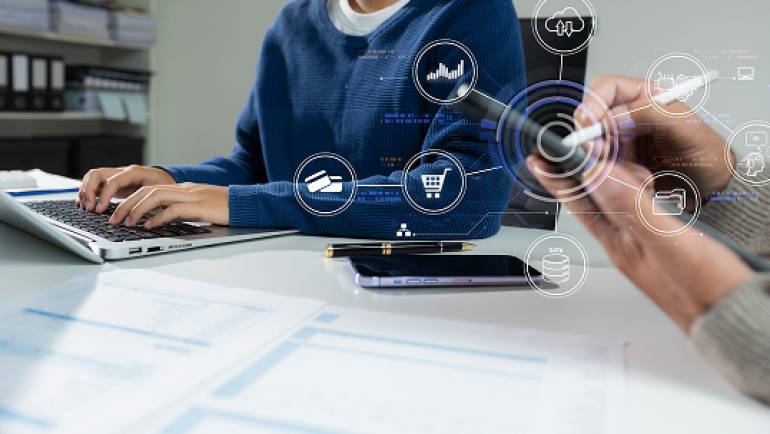 Peran Teknologi dalam Meningkatkan Daya Saing Bisnis